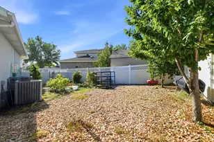 2536 W Crimson Ct S, Taylorsville, UT 84129 - Photo 41