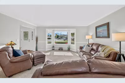 2536 W Crimson Ct S, Taylorsville, UT 84129 - Photo 9