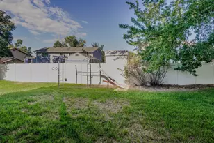 2611 N 1600 E, Layton, UT 84040 - Photo 29