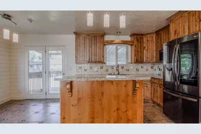 2611 N 1600 E, Layton, UT 84040 - Photo 11