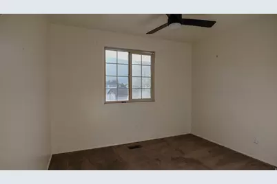 2611 N 1600 E, Layton, UT 84040 - Photo 23