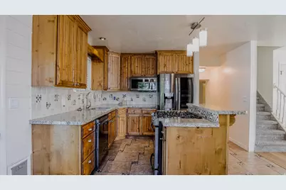 2611 N 1600 E, Layton, UT 84040 - Photo 13