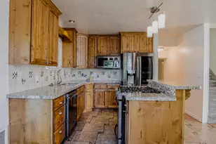 2611 N 1600 E, Layton, UT 84040 - Photo 13