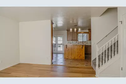 2611 N 1600 E, Layton, UT 84040 - Photo 9