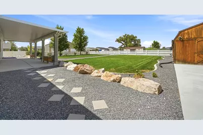 278 E Larsen Ln, Harrisville, UT 84404 - Photo 39