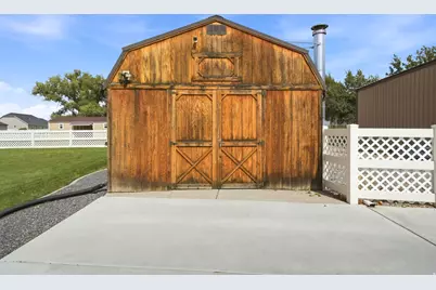 278 E Larsen Ln, Harrisville, UT 84404 - Photo 41