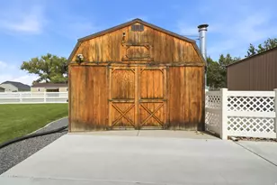 278 E Larsen Ln, Harrisville, UT 84404 - Photo 41