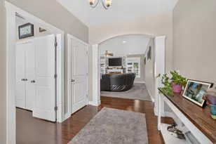 278 E Larsen Ln, Harrisville, UT 84404 - Photo 5