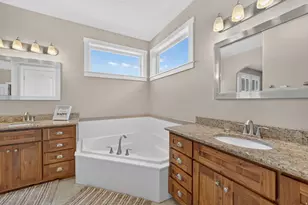 278 E Larsen Ln, Harrisville, UT 84404 - Photo 21