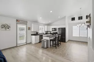 7245 W Silhouette Ln S, West Jordan, UT 84081 - Photo 19