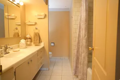 2546 E Campus Dr, Cottonwood Heights, UT 84121 - Photo 19