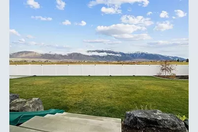 364 N 775 E, Tremonton, UT 84337 - Photo 15