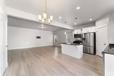8704 N Pebble Aly, Eagle Mountain, UT 84005 - Photo 11
