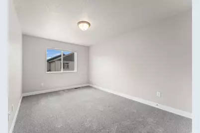 8704 N Pebble Aly, Eagle Mountain, UT 84005 - Photo 25