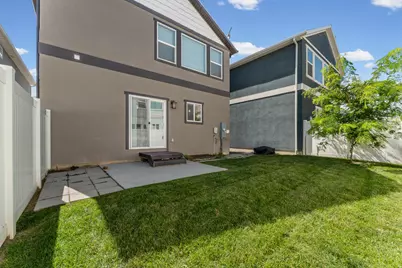 8704 N Pebble Aly, Eagle Mountain, UT 84005 - Photo 31