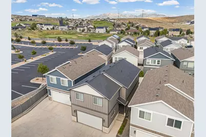 8704 N Pebble Aly, Eagle Mountain, UT 84005 - Photo 35
