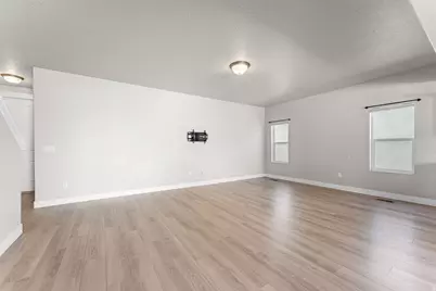 8704 N Pebble Aly, Eagle Mountain, UT 84005 - Photo 19