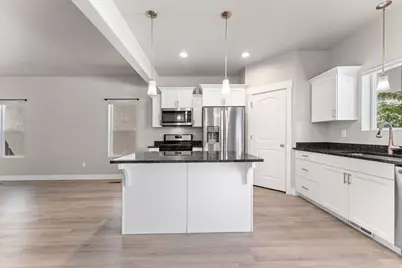 8704 N Pebble Aly, Eagle Mountain, UT 84005 - Photo 5