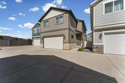 8704 N Pebble Aly, Eagle Mountain, UT 84005 - Photo 33