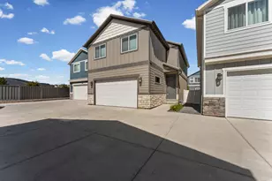 8704 N Pebble Aly, Eagle Mountain, UT 84005 - Photo 33