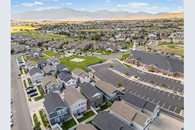8704 N Pebble Aly, Eagle Mountain, UT 84005 - Photo 37