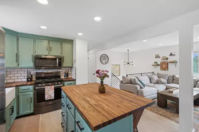 9633 S Sleepy Hollow Cir, Sandy, UT 84094 - Photo 9
