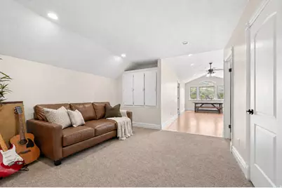 3203 E Fernwood Dr, Layton, UT 84040 - Photo 55