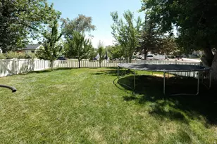 153 S Lakeview Dr, Clearfield, UT 84015 - Photo 39
