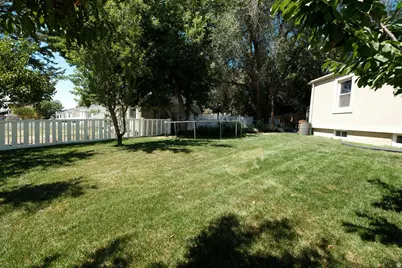 153 S Lakeview Dr, Clearfield, UT 84015 - Photo 41
