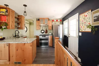 153 S Lakeview Dr, Clearfield, UT 84015 - Photo 17