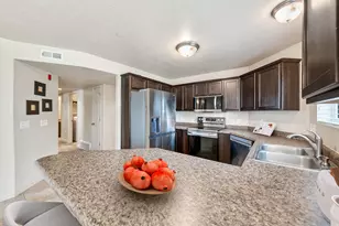 104 E Resaca Dr, Sandy, UT 84070 - Photo 5