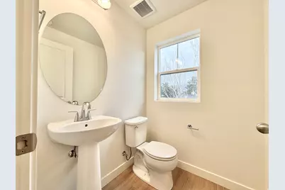 1650 N Main St, Layton, UT 84041 - Photo 9