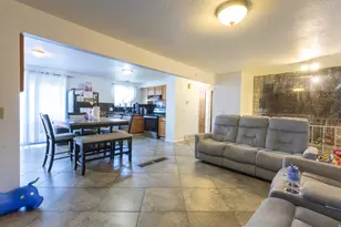 9640 S Flint Dr, Sandy, UT 84094 - Photo 3