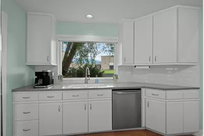1586 Bowden Cir, Salt Lake City, UT 84117 - Photo 11
