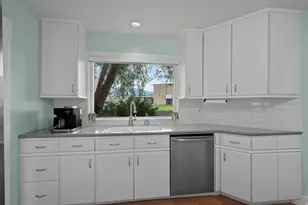 1586 Bowden Cir, Salt Lake City, UT 84117 - Photo 11