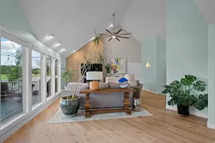 1586 Bowden Cir, Salt Lake City, UT 84117 - Photo 9