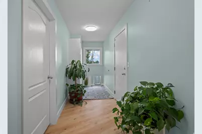 1586 Bowden Cir, Salt Lake City, UT 84117 - Photo 29