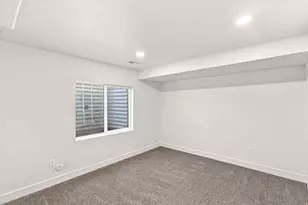 2076 N 4100 W, Lehi, UT 84043 - Photo 33