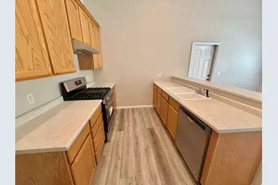 7304 S Geralee Ln, West Jordan, UT 84084 - Photo 9