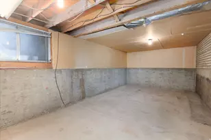 1706 E 6670 S, Cottonwood Heights, UT 84121 - Photo 27