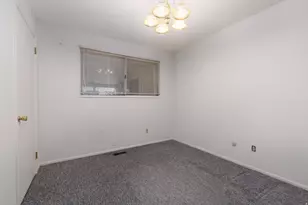 1706 E 6670 S, Cottonwood Heights, UT 84121 - Photo 17