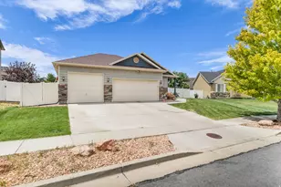 915 N Opal Ln, Tooele, UT 84074 - Photo 33