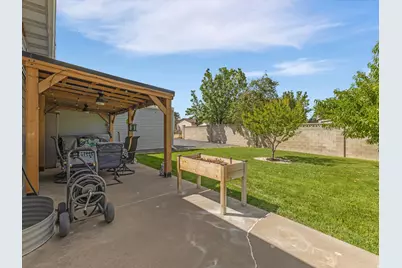 1422 W Quail Ridge Rd, Riverton, UT 84065 - Photo 3