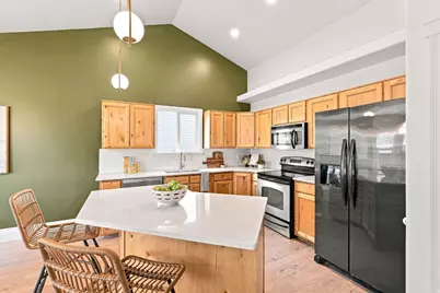 603 E 2050 S, Clearfield, UT 84015 - Photo 7