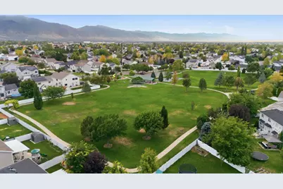 603 E 2050 S, Clearfield, UT 84015 - Photo 33