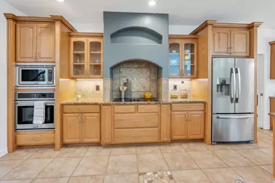 11226 S River Front Pkwy, South Jordan, UT 84095 - Photo 19