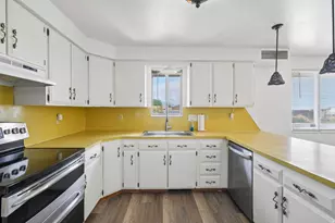 5878 S 5100 W, Hooper, UT 84315 - Photo 11