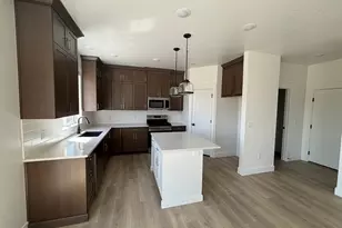 928 E 120 N, Tremonton, UT 84337 - Photo 5