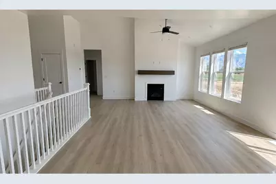 928 E 120 N #36, Tremonton, UT 84337 - Photo 3