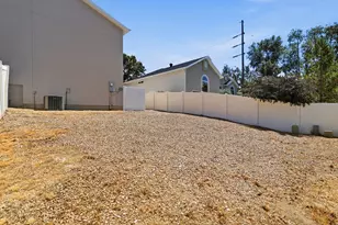 135 W Settlement Cir S, Midvale, UT 84047 - Photo 27